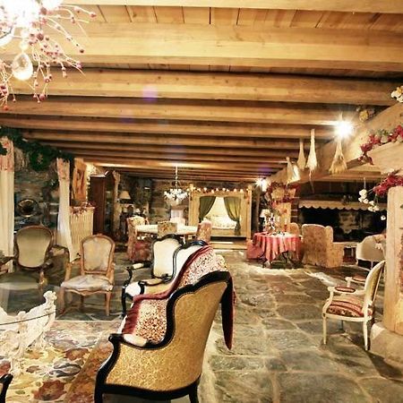 Le Francillon Bed & Breakfast Les Estables Exterior foto