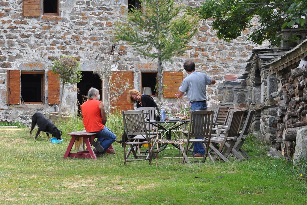 Le Francillon Bed & Breakfast Les Estables Exterior foto
